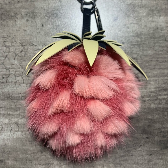 [SOLD OUT] Fendi Fruits ‘Pineapple’ Mink Keychain - Picture 4 of 6